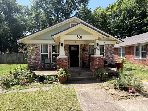 501 W 6th St, Russellville, AR 72801