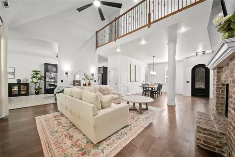 207 N Angel Falls Ln, Springdale, AR 72762