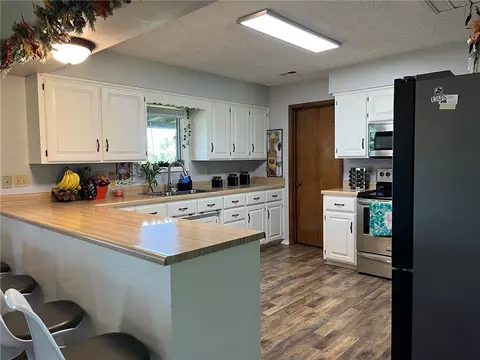 8790 Fred Austin Rd, Decatur, AR 72722