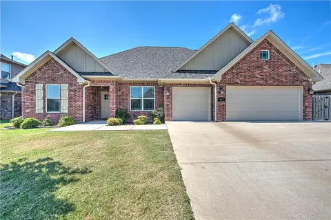 467 Tartaglia Ave, Springdale, AR 72762