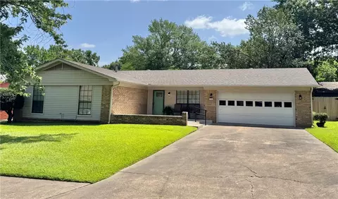 1101 S Laredo Ave, Russellville, AR 72801