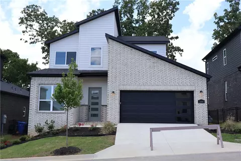 3200 NW Sumac Dr, Fayetteville, AR 72703