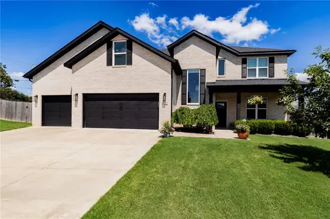 402 Shady Oak Cir, Cave Springs, AR 72718