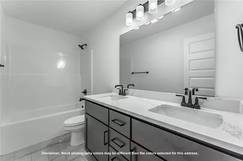 Bath - 2620 Willowmere Dr, Centerton, AR 72712 photo 1 of 2
