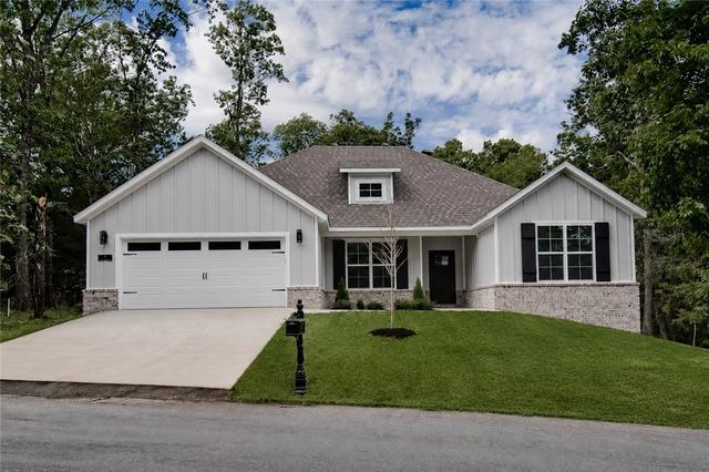 26 Kirkcudbright Ln, Bella Vista, AR 72715