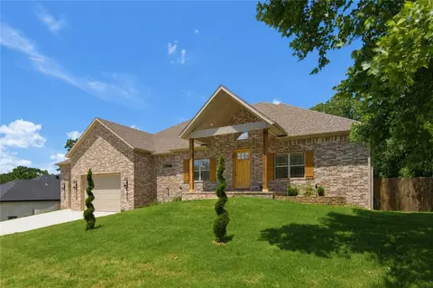 12412 Wildwood Dr, Rogers, AR 72756