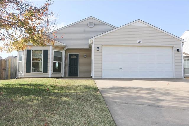 1205 Spring St, Bentonville, AR 72712