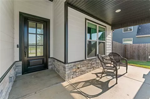 Exterior - 1211 Silver Maple St, Centerton, AR 72719 photo 3 of 9