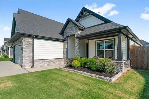 Exterior - 1211 Silver Maple St, Centerton, AR 72719 photo 7 of 9