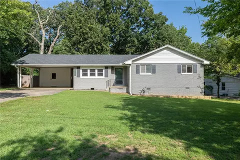 1931 N Old Wire Rd, Fayetteville, AR 72703