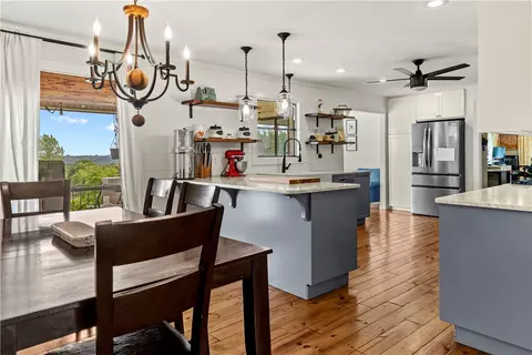 Kitchen - 104 W Watts St, Harrison, AR 72601 photo 2 of 7