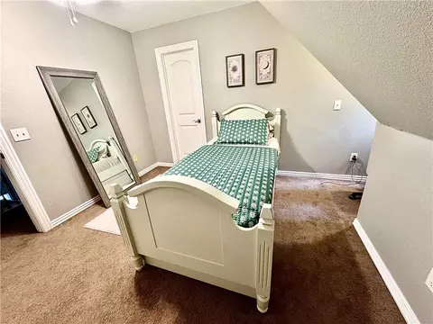 Bedroom - 1513 Counts Dr, Springdale, AR 72764 photo 11 of 12