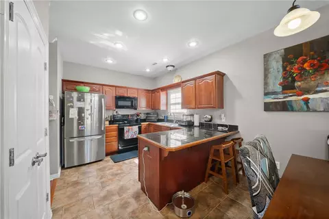Kitchen - 1513 Counts Dr, Springdale, AR 72764 photo 1 of 2