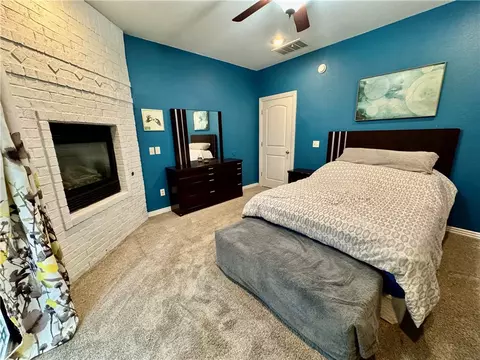 Bedroom - 1513 Counts Dr, Springdale, AR 72764 photo 5 of 12