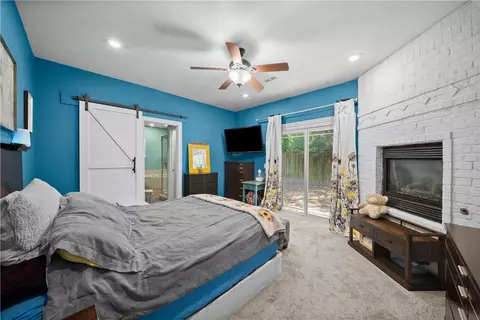 Bedroom - 1513 Counts Dr, Springdale, AR 72764 photo 3 of 12
