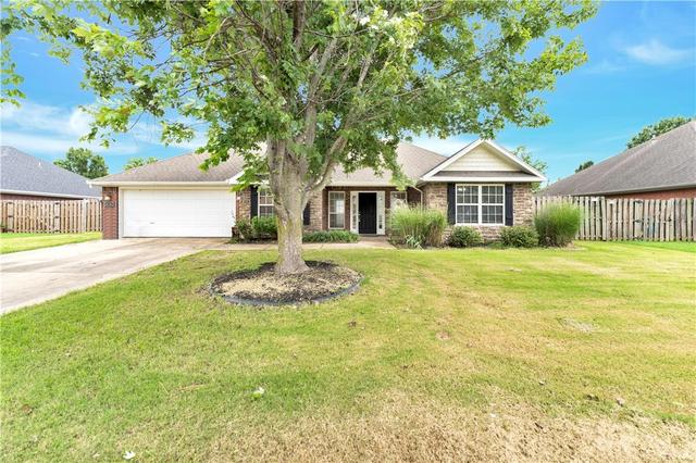 1412 Charles St, Pea Ridge, AR 72751