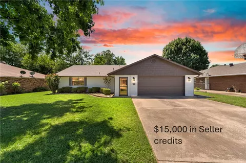 1508 SE S St, Bentonville, AR 72712