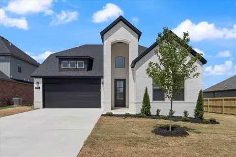 7008 SW Orange Ave, Bentonville, AR 72713