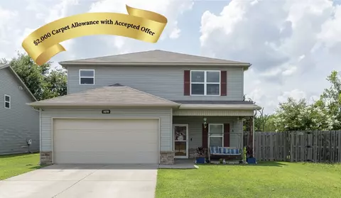 5070 W Claxton Cir, Fayetteville, AR 72704