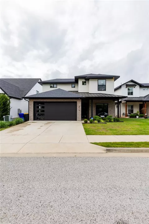 Exterior - 8010 W Kettering Ct, Rogers, AR 72758 photo 5 of 9