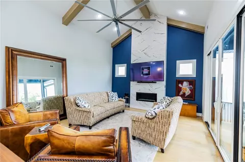 Living - 8010 W Kettering Ct, Rogers, AR 72758 photo 1 of 2