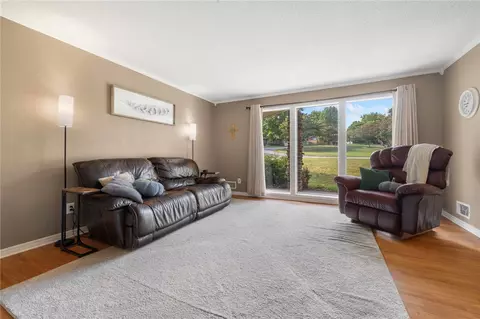 Living - 18 Mimosa Dr, Harrison, AR 72601 photo 1 of 1
