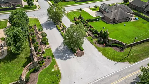 View/Area - 1161 Montieri Dr, Centerton, AR 72719 photo 5 of 10