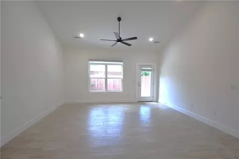 674 Sun Meadows Loop, Centerton, AR 72719 photo 6