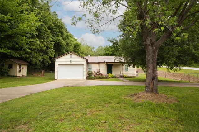 8504 Goose Creek Rd, Fayetteville, AR 72704