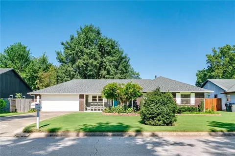 1006 N Cardinal Dr, Rogers, AR 72756