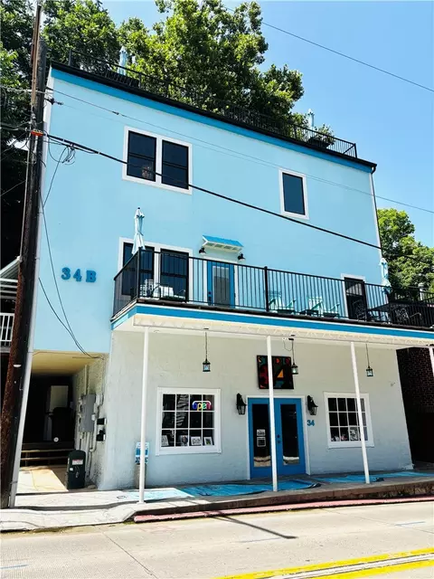 34 N Main St, Eureka Springs, AR 72632