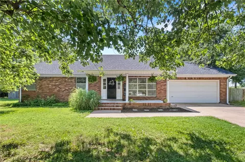 999 S Curtis Ave, Pea Ridge, AR 72751