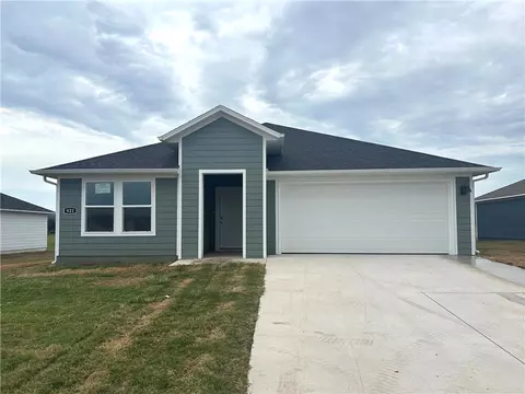 921 Sagely St, Prairie Grove, AR 72753