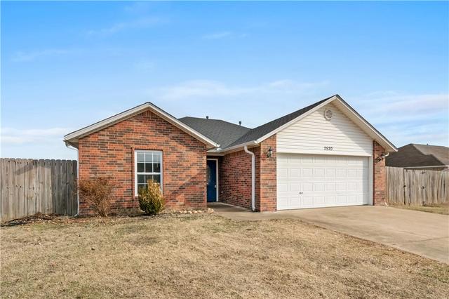 2520 Dj Duvall Dr, Pea Ridge, AR 72751