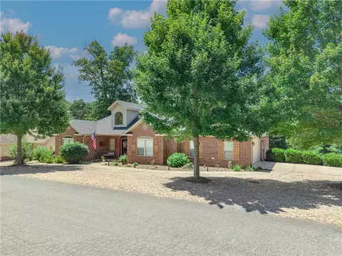 73 Eddleston Dr, Bella Vista, AR 72715
