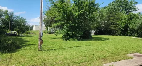 12738 Richardson Rd, Farmington, AR 72730