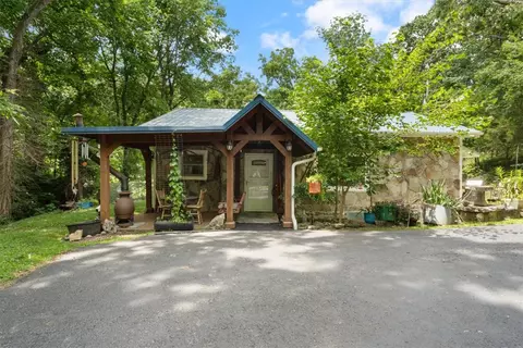 80 County Road 213, Berryville, AR 72616