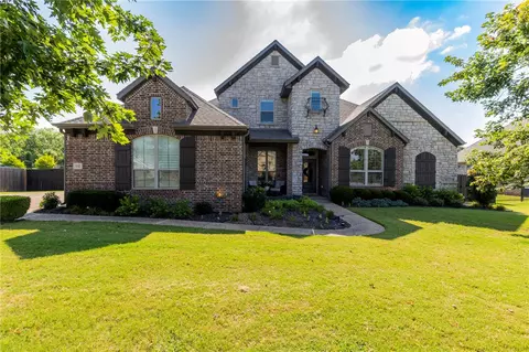 3152 N Warbler Dr, Fayetteville, AR 72704