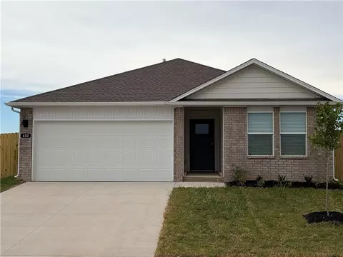 400 Rickett St, Pea Ridge, AR 72751