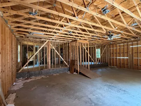 28 Tudor Ln, Bella Vista, AR 72715
