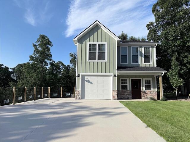 4 Mchugh Ln, Bella Vista, AR 72715
