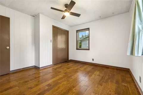 Bedroom - 113 Brewer St, Harrison, AR 72601 photo 4 of 4
