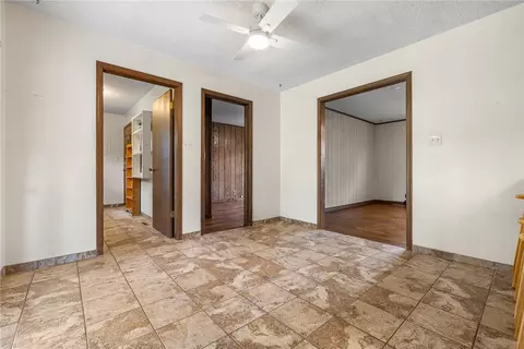 Entry Way - 113 Brewer St, Harrison, AR 72601 photo 1 of 1