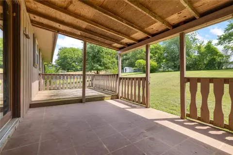 Exterior - 113 Brewer St, Harrison, AR 72601 photo 2 of 3