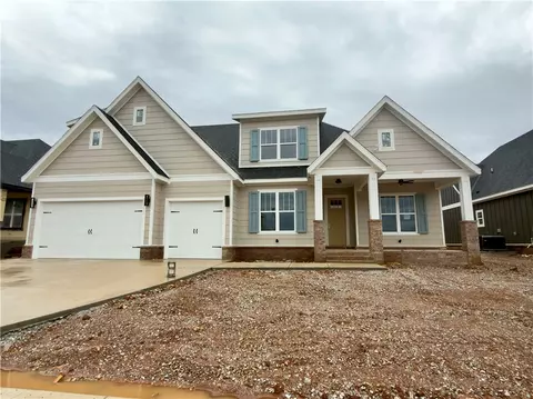 6507 S 60th St, Rogers, AR 72758