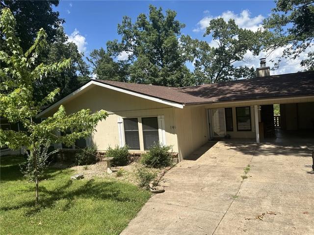 19 Eaton Cir, Bella Vista, AR 72715