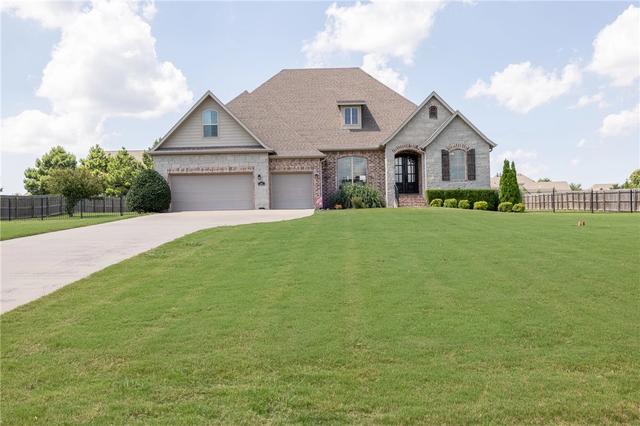 2452 Riverwater Ln, Fayetteville, AR 72703