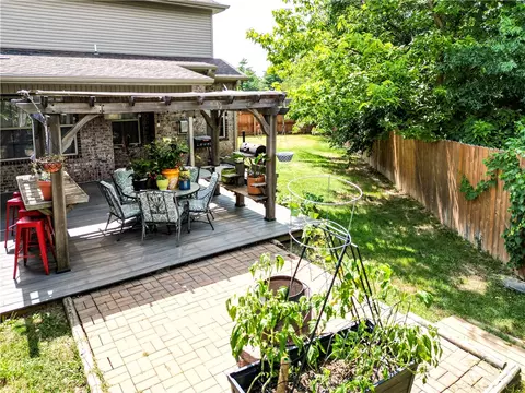 1905 Countryside Ln, Rogers, AR 72758