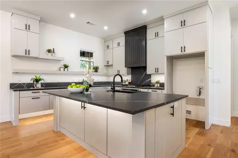 Kitchen - 8913 Anew Rd, Rogers, AR 72756 photo 1 of 4