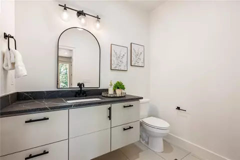 Bath - 8913 Anew Rd, Rogers, AR 72756 photo 6 of 8